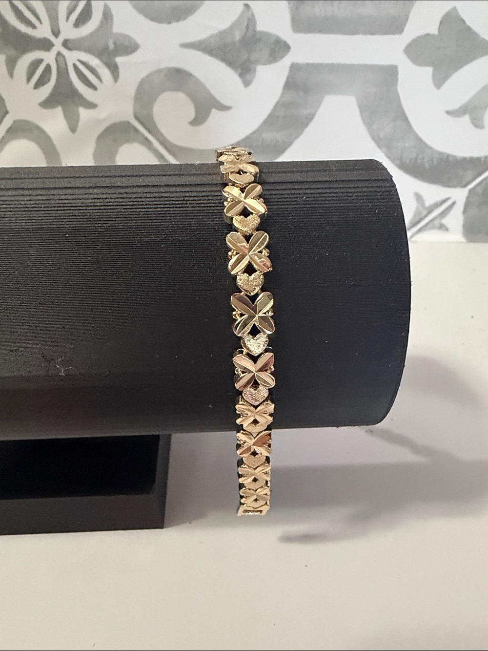 Gold Tone Floral Link Bracelet - Women's Jewelry NWOT 7.25”
